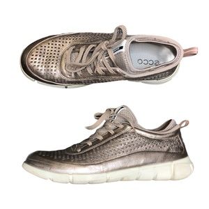 ECCO Metallic Lace-up Sneakers